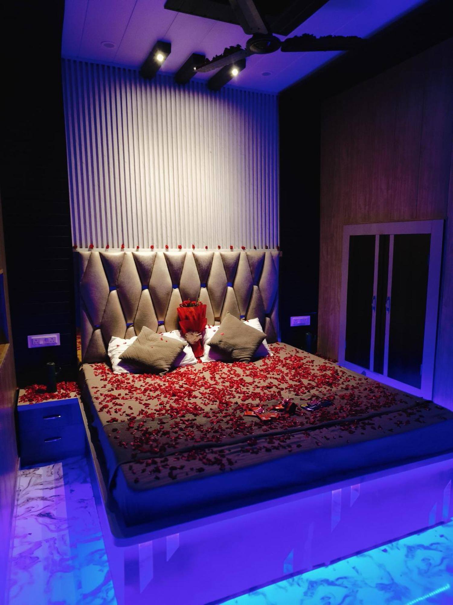 Namo Guest House Only For Indians พาราณสี ภายนอก รูปภาพ